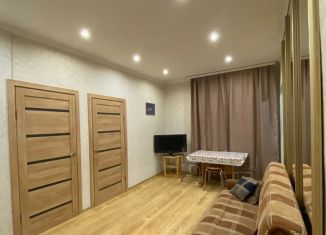 Продается трехкомнатная квартира, 42 м2, Таруса, Пролетарская улица, 60