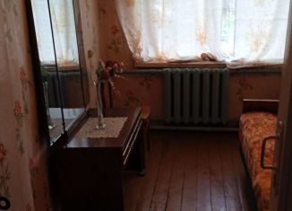 Продается 3-комнатная квартира, 53 м2, поселок городского типа Сонково, улица Артамонова, 7