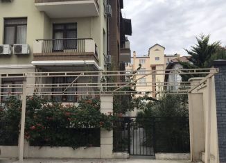 Продаю помещение свободного назначения, 60 м2, Евпатория, Московская улица, 48А