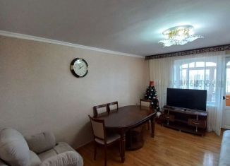 Продается трехкомнатная квартира, 62 м2, Георгиевск, улица Ленина