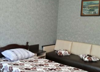 Сдаю в аренду комнату, 32 м2, Ейск, улица Калинина, 259