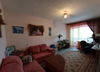 Продам двухкомнатную квартиру, 53 м2, поселок городского типа Бачатский, Комсомольская улица, 61
