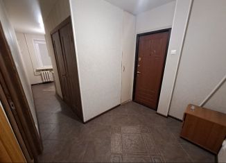 Сдам в аренду 2-комнатную квартиру, 48 м2, Нижегородская область, улица Гвардейцев, 16