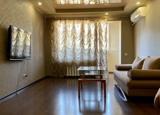 Сдаю 3-комнатную квартиру, 75 м2, Ялта, Весенняя улица, 13