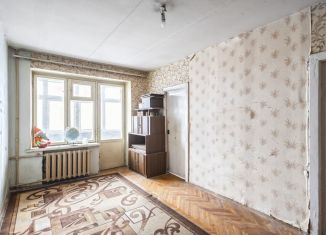 3-комнатная квартира на продажу, 41.7 м2, Москва, Весёлая улица, 33к4, метро Царицыно