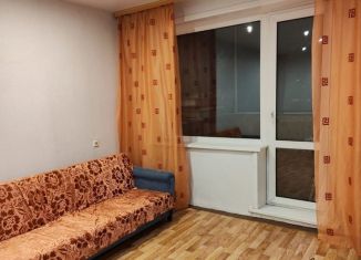 Сдается двухкомнатная квартира, 55 м2, Кемеровская область, улица Тореза, 101