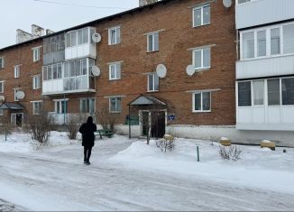 Продается 3-ком. квартира, 63.3 м2, поселок городского типа Промышленная, Лесная улица, 3А