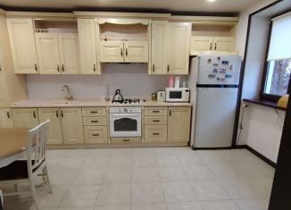 Продаю дом, 190 м2, Нальчик, район Центр, улица Мечиева, 248