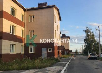 Трехкомнатная квартира на продажу, 93 м2, посёлок Новый Кременкуль, Боровая улица, 105