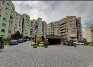 Продажа 2-ком. квартиры, 60 м2, Коломна, улица Дзержинского