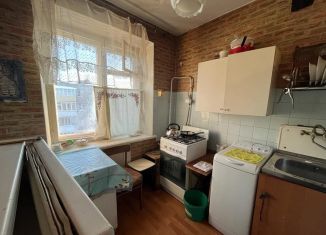 Аренда 3-комнатной квартиры, 55 м2, Великие Луки, улица Малышева, 24