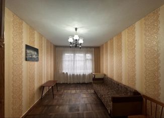 Сдача в аренду двухкомнатной квартиры, 48 м2, Тимашевск, микрорайон Индустриальный, 79