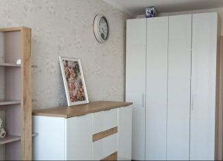 Сдается в аренду 2-ком. квартира, 55 м2, село Кременкуль, улица Ленина, 7