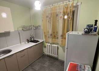 Сдам в аренду 2-ком. квартиру, 45 м2, Екатеринбург, улица Шаумяна, 105к1, улица Шаумяна