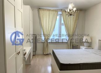 Продается 2-комнатная квартира, 68.4 м2, Санкт-Петербург, улица Бадаева, 14к4, метро Проспект Большевиков