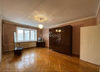 Продается 3-ком. квартира, 90.6 м2, Новосибирск, улица Революции, 28, Железнодорожный район