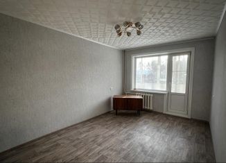 Двухкомнатная квартира на продажу, 49.9 м2, Асбест, улица Ладыженского, 30