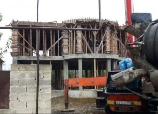 Продаю дом, 600 м2, село Калининаул, Административная улица