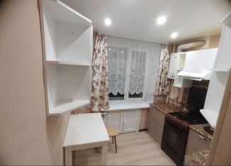 Продам 2-ком. квартиру, 47 м2, Сланцы, улица Грибоедова, 15