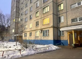 Продаю двухкомнатную квартиру, 53 м2, Чебоксары, улица Кадыкова, 11