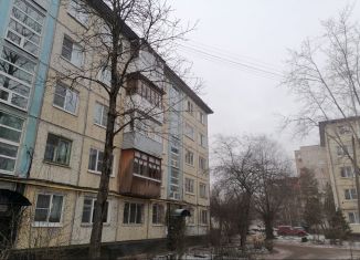 Продам трехкомнатную квартиру, 52.5 м2, Новгородская область, улица Химиков, 6