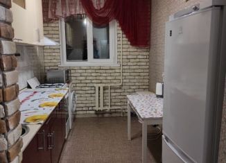 Сдается в аренду 3-комнатная квартира, 80 м2, Екатеринбург, улица Серафимы Дерябиной, 51, Ленинский район