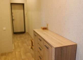 Сдам в аренду 2-комнатную квартиру, 50 м2, Волгоград, улица Грибанова, 4