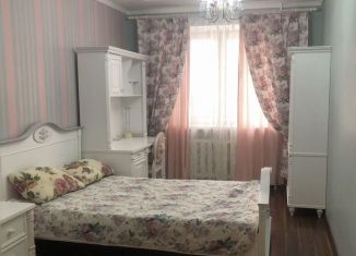 Сдам в аренду 3-ком. квартиру, 77 м2, Тюмень, улица Александра Матросова, 1