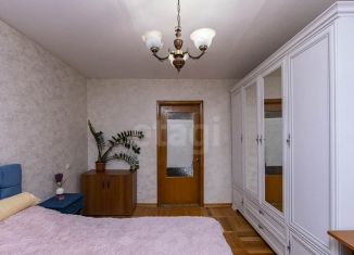 Продажа 3-ком. квартиры, 80.6 м2, Тюмень, Центральный округ, Заводская улица, 1