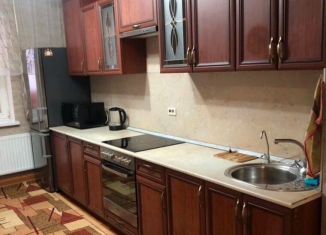 Сдается двухкомнатная квартира, 70 м2, Татарстан, проспект Хасана Туфана, 45