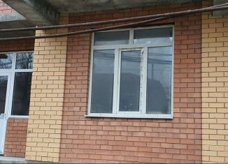 Сдаю в аренду офис, 100 м2, Махачкала, улица Ушакова, 4Б