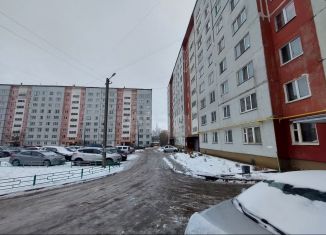 Трехкомнатная квартира на продажу, 63.5 м2, Смоленская область, микрорайон Королёвка, 8