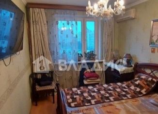 Продается 2-комнатная квартира, 56 м2, Москва, улица Гришина, 2к1