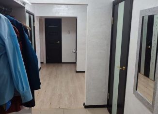 Продам четырехкомнатную квартиру, 82.9 м2, Калмыкия, 8-й микрорайон, 63