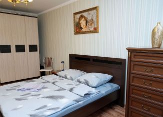 Сдаю трехкомнатную квартиру, 70 м2, Березники, улица Мира, 107