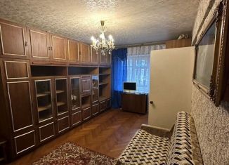 Сдаю 2-ком. квартиру, 45 м2, Брянск, улица Кольцова, 12