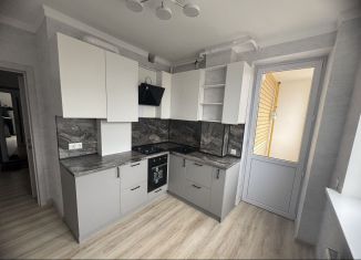 Продажа 2-ком. квартиры, 60 м2, Горячий Ключ, улица Ленина