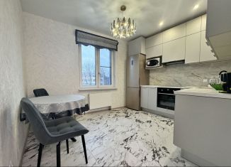 Сдаю 1-ком. квартиру, 38 м2, Санкт-Петербург, улица Ленсовета, 87к3, Московский район