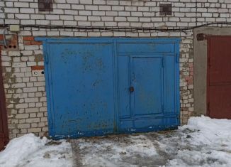 Продаю гараж, 18 м2, посёлок городского типа Медведево, 5-я линия, 31