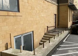 Продаю торговую площадь, 103 м2, Махачкала, улица Пугачёва, 30, Советский внутригородской район