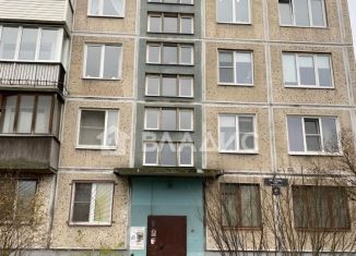 Продается 1-комнатная квартира, 30.8 м2, Санкт-Петербург, Бассейная улица, 83, метро Парк Победы