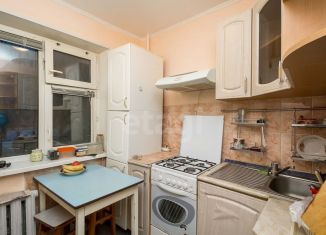 Продаю трехкомнатную квартиру, 58 м2, Тюмень, Ямская улица, 98