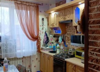 Продаю 3-комнатную квартиру, 62 м2, Волгоград, проспект Столетова, 3