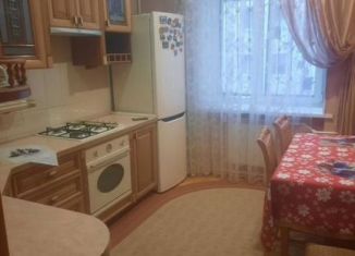 Сдается 3-комнатная квартира, 90 м2, Саратовская область, улица имени Н.И. Вавилова, 36