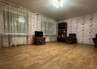 Продажа 3-ком. квартиры, 105 м2, Новочеркасск, улица Крылова, 6А