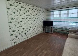 Продажа 3-ком. квартиры, 57 м2, Талица, улица Льва Толстого, 16