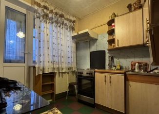 Продаю 2-комнатную квартиру, 49 м2, Североморск, улица Адмирала Сизова, 16