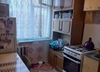 Продаю 2-комнатную квартиру, 45 м2, Нальчик, улица Мусукаева, 23