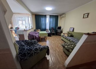 Продажа 3-ком. квартиры, 74 м2, Ставрополь, улица Пирогова, 48/2