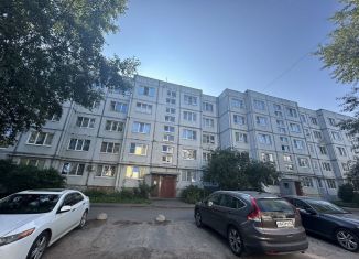 Продается 3-ком. квартира, 73.5 м2, Гатчина, Заводская улица, 3